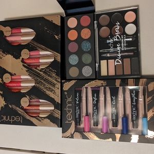 Makeup bundle